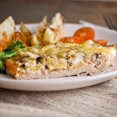 Baked pork with mushrooms — recipe