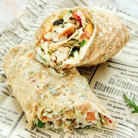 Shawarma with chicken and vegetables — recipe