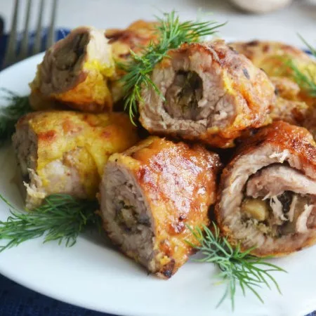 Pork rolls with filling — recipe