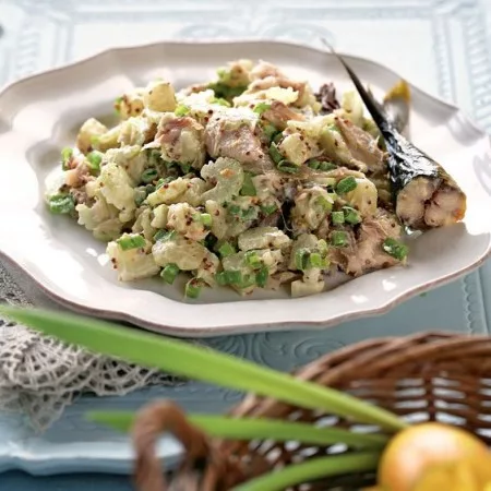 Canned mackerel salad — recipe