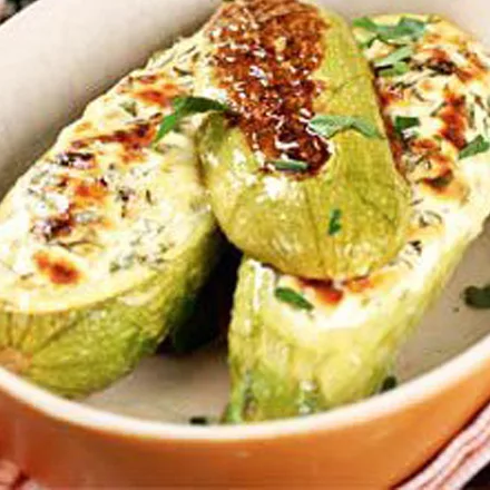 Zucchini stuffed with cottage cheese — recipe